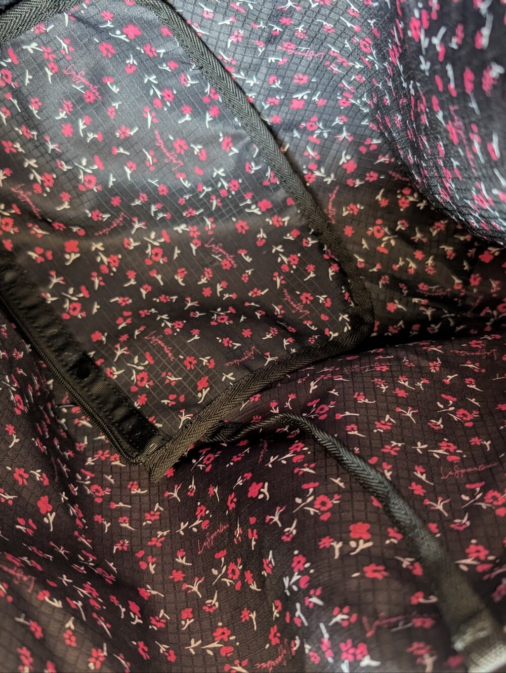 Lesportsac Burgundy Nylon Tote W/Pouch - Picture 4 of 4